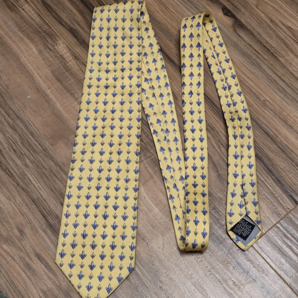Beaufort For Tie Rack, Silk Yellow Tie Featuring Fleur De Lis